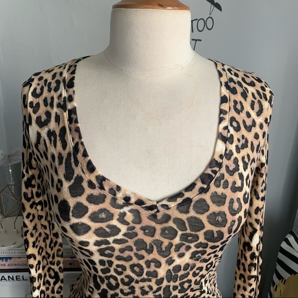 Express// leopard top size small - Picture 3 of 9